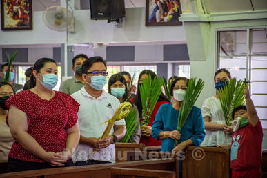 Umat Kristian Katolik akhirnya dapat raikan Hari Minggu Palma di gereja setelah dua tahun  