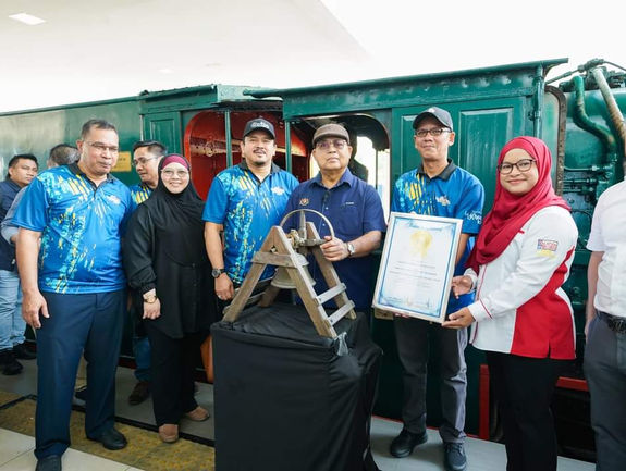 Sudut bacaan diwujudkan di stesen keretapi terpilih Sabah - Aaron Ago