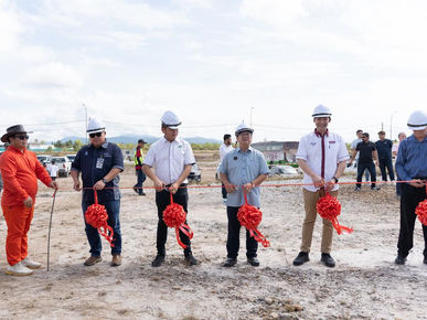 Datuk Ewon Benedick launches First Scheduled Waste Management Facility in Sipitang