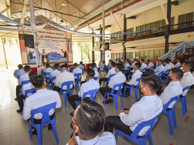 Graduation at Montfort with inaugural batch of oil palm trainees