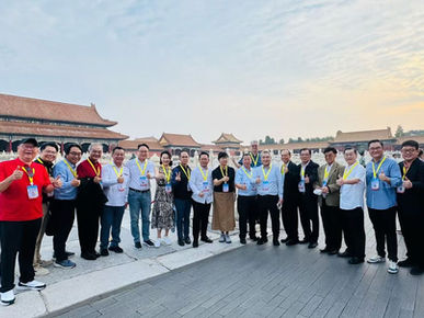 Dexter Lau bersama pemimpin komuniti perniagaan dunia, hadiri ulang tahun ke-80 kemenangan WWII China