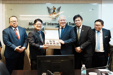 Kerjasama erat Sarawak dan Sabah jayakan perdagangan wilayah