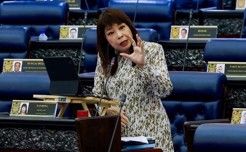 Kerajaan teliti penyasaran semula subsidi gula, beras, minyak masak