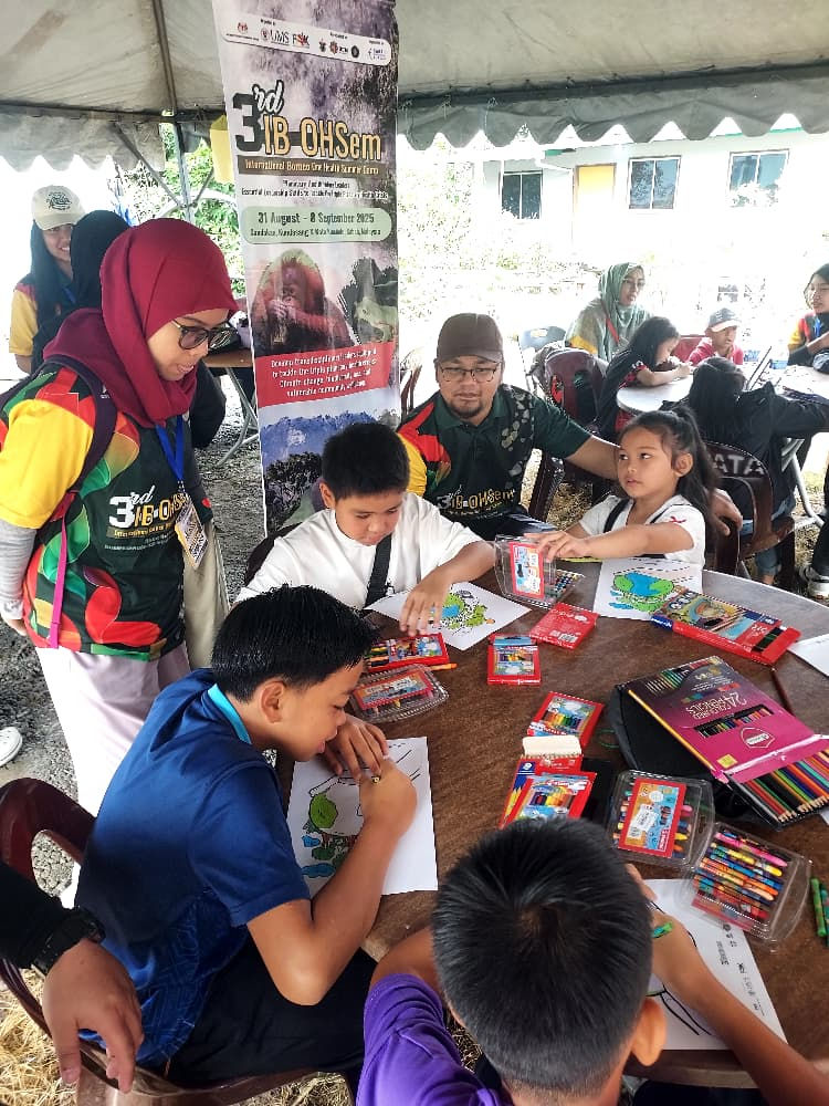 Antara aktiviti kemasyarakatan yang dijalankan semasa program