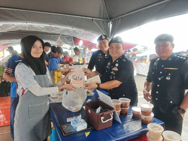 Polis Kota Marudu Turun Padang ke Bazar Pitas