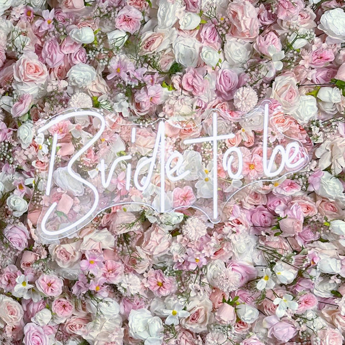 WB Flora ścianka kwiatowa MEADOW WB 001 z neonem "Bride to be"