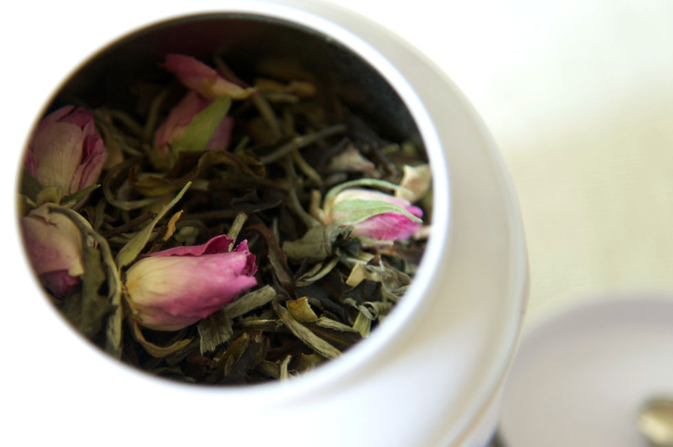 SECRET DE GEISHA- Thé blanc, boutons de roses, pétales de fleurs