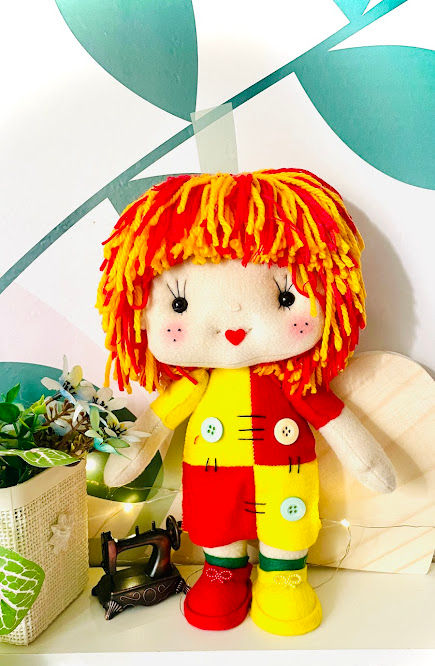 Miniatura: Boneca em Feltro Decoração Infantil