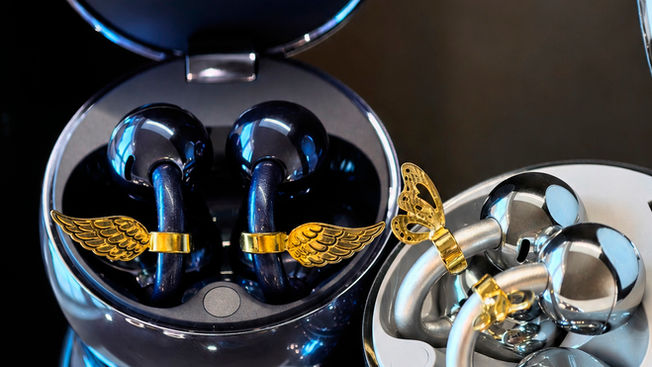 ¿Audífonos o joyería fina? Huawei y Plata Villa convirtieron el audio en el accesorio definitivo