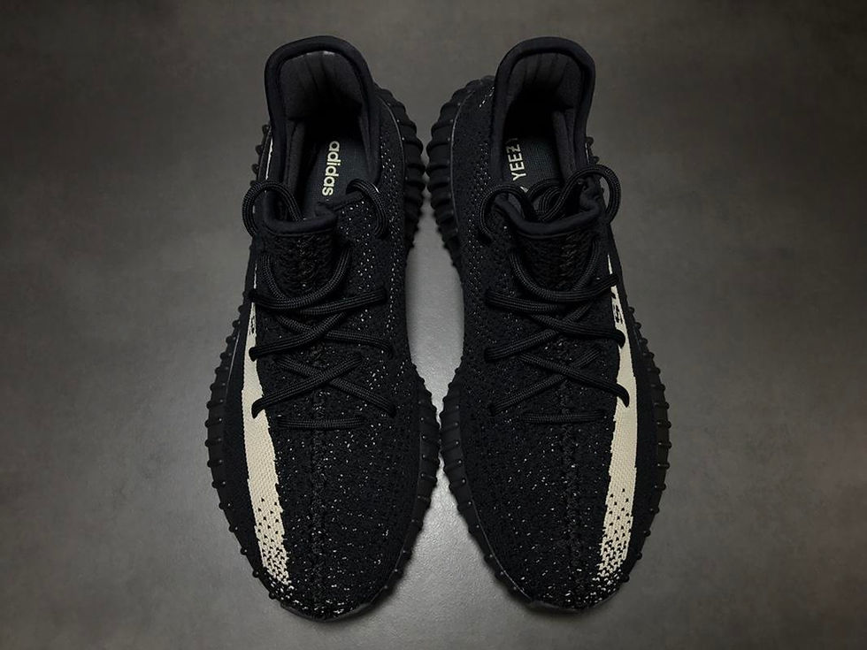 Thumbnail: ADIDAS YEEZY BOOST 350 V2 CORE BLACK WHITE
CORE BLACK/CORE WHITE/CORE BLACK