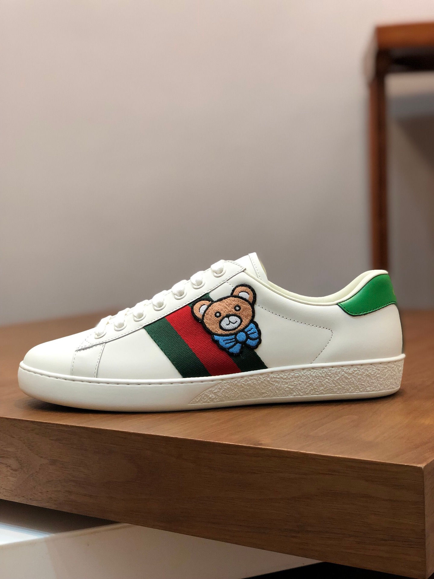 GUCCI SNEAKERS