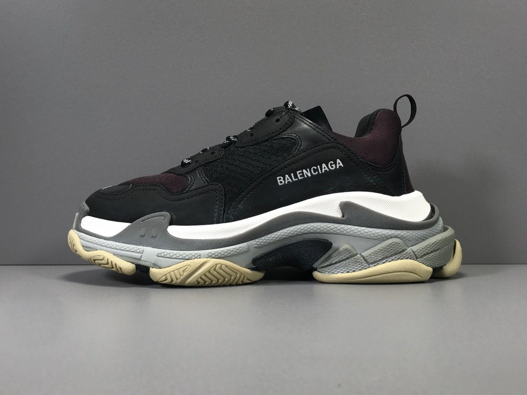 BALENCIAGA TRIPLE S BURGUNDY
BLACK/BURGUNDY