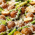 Espárragos-y-patatas-asadas