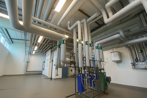 Rörisolering och ytskickt i en undercentral i Örebro