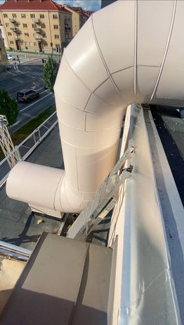 100mm isolering tillsammans med plåt i örebro_edited.jpg