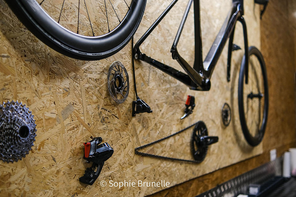 ©Tom & Thierry - Atelier de préparation et de réparation de vélos - Bourg d'Oisans Alpe d'