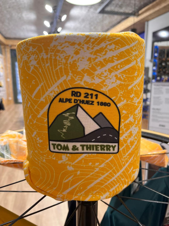 Tom & Thierry - Location vente réparation boutique du cycliste - Bourg d'Oisans - tour de cou
