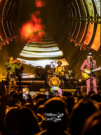 Crónica: The Lumineers ilumina, como solo ellos saben, el Movistar Arena.