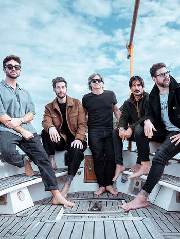 Amura sacude la escena musical con su debut "Malas lenguas"