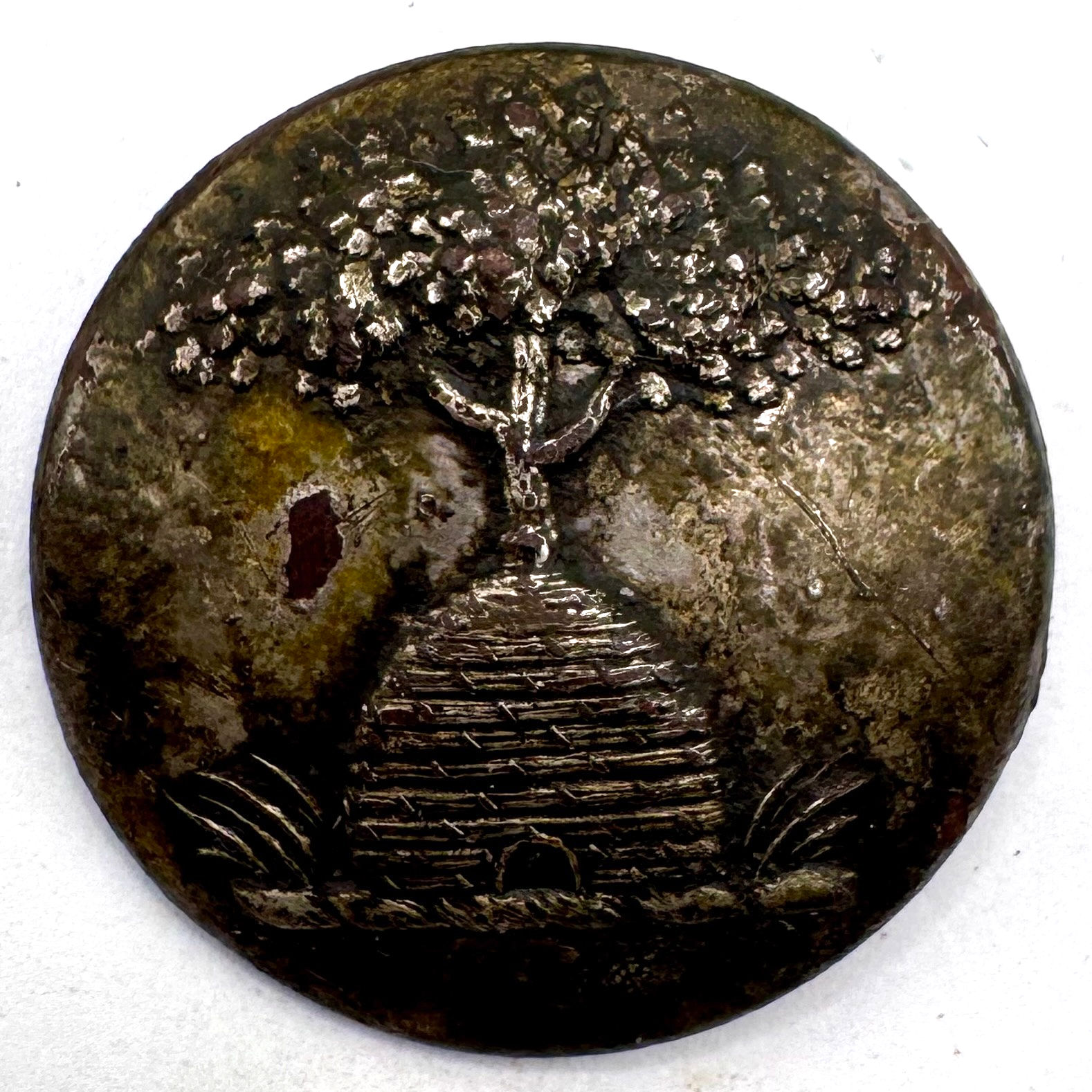 n/a | 1pc Coat Beehive Button. Heraldic