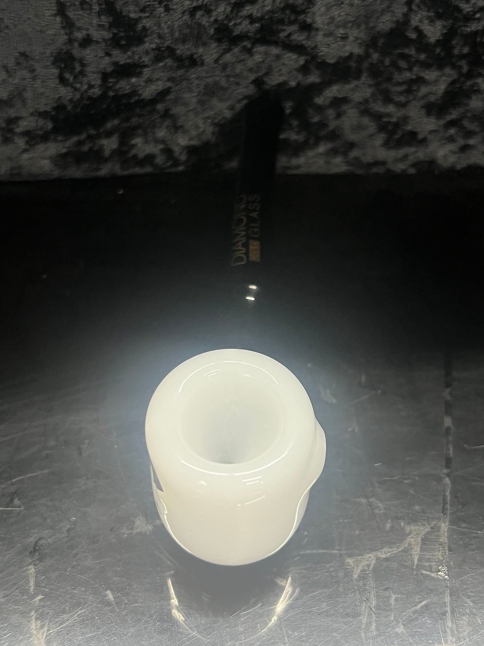 Thumbnail: VINTAGE LOOK Diamond Glass hand pipe white/black