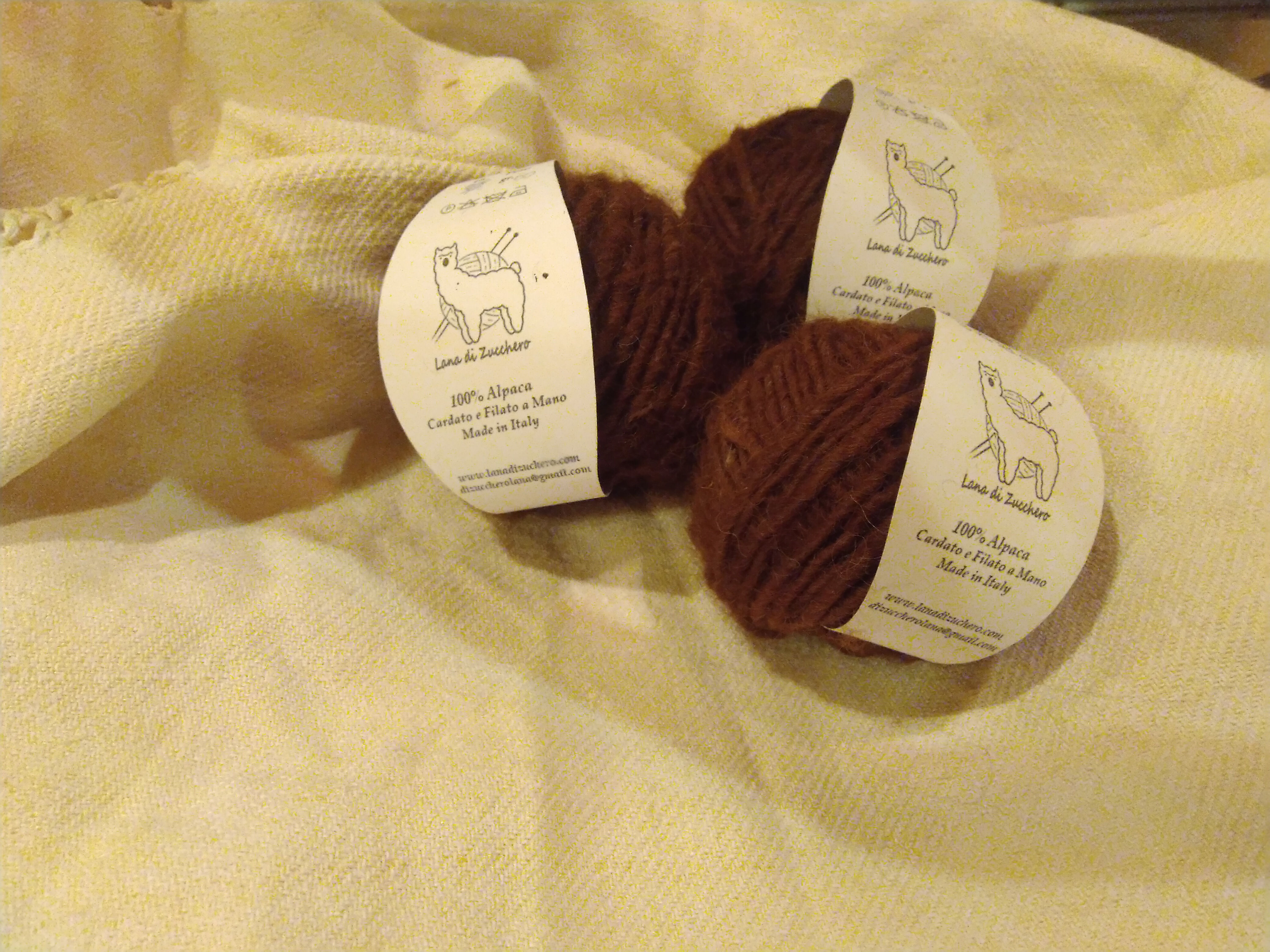 filato 100% alpaca huacaya solid brown