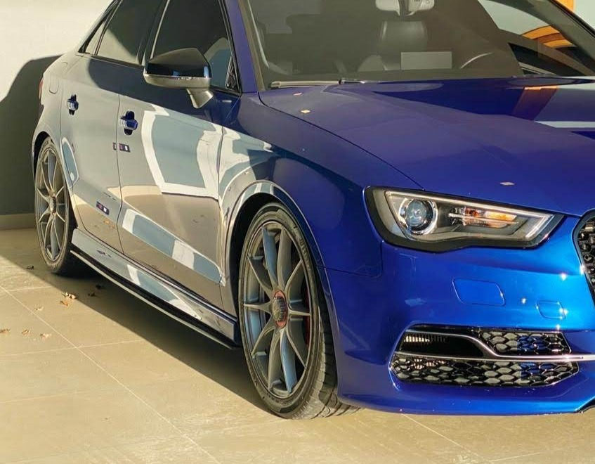Miniatura: Par Saia Lateral - Audi S3
