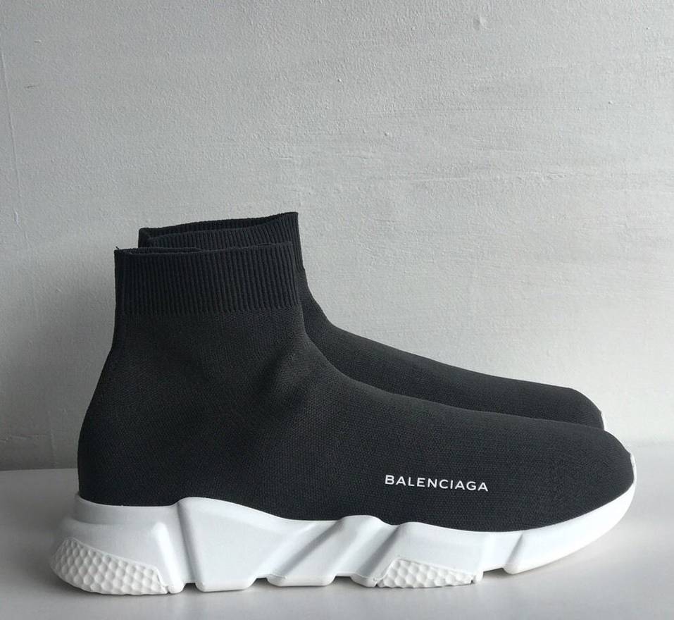 BALENCiAGA SPEED TRAiNERS Black Red The Paris