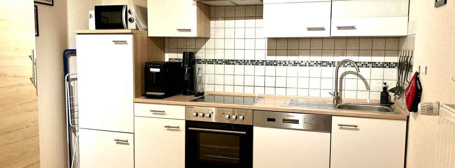 Voll ausgestattete Küche