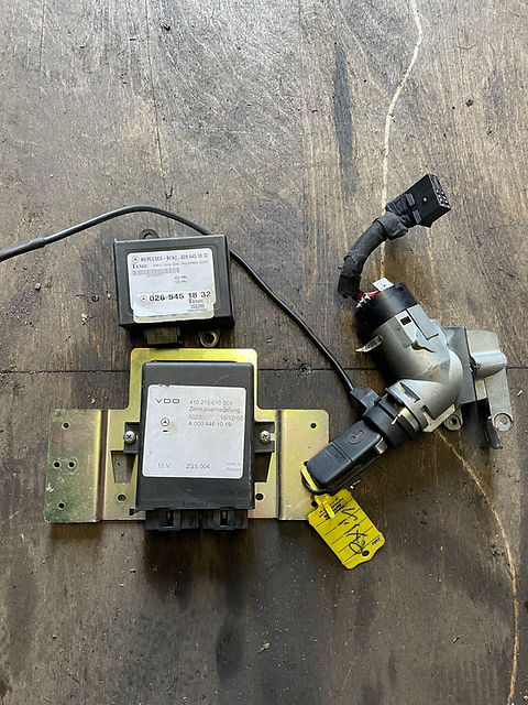 MERCEDES ZENTRALVERRIEGELUNG STEUERGERÄT VITO A0004461019 + 