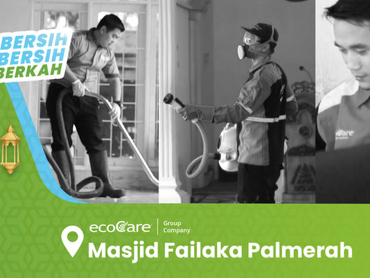 Cleaning at the Failaka Palmerah Mosque