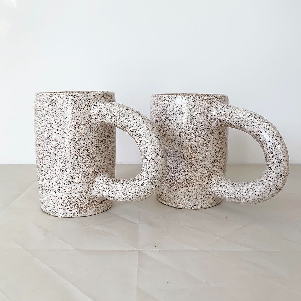 Thumbnail: Large Handle Mug in Speckled White