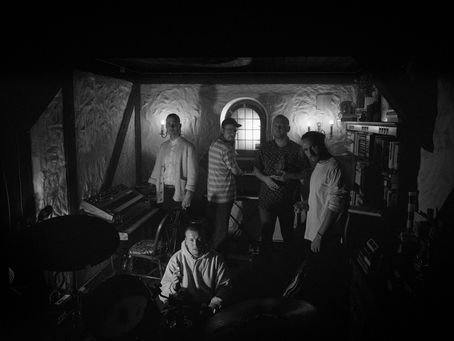 Dinosaurtegning (Norway) - ‘Gul Saft’ (single)