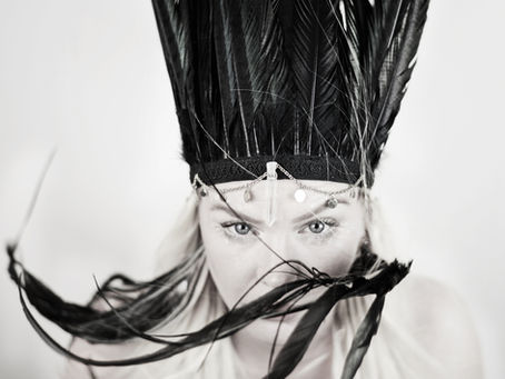 Elisif Norrman - debut video 'Feathers'