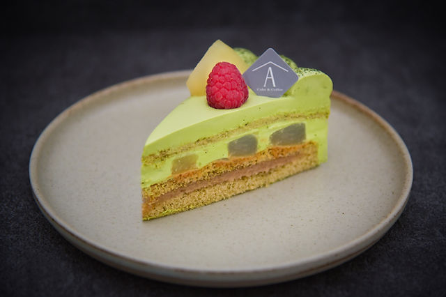 秋の新作ラ フランスのショートケーキ