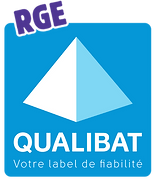 Logo de la certification Qualibat RGE, représentant un label de fiabilité pour les professionnels du bâtiment