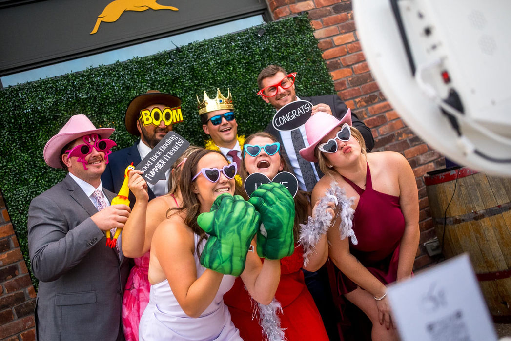 Fotobox Baden, Fotobox Aargau, Fotobox Zürich, Fotobox Basel, Fotobox Solothurn, Fotobox mieten, Fotobox Hochzeit, SnapBox, Hochzeitsdeko Baden, Hochzeitsdeko Aargau, Hochzeitsdeko Zürich, Hochzeitsdeko Basel, Hochzeitsdeko Solothurn, Hochzeitsdeko mieten, LOVE Letters, LOVE Letters mieten, Rosenherz, Rosenherz Hochzeit, Rückwand Hochzeit, Hochzeitsfotospot, Hochzeit Deko