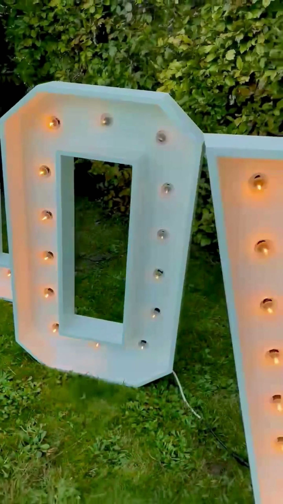 LOVE Letters für Events mieten in Baden und Aargau – leuchtende Hochzeitsbuchstaben