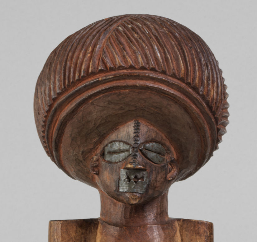 Thumbnail: Lwena Figure