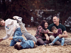 Gezinsfotoshoot op het Kootwijkerzand – Prachtige familiefoto’s op de Veluwe, ook in de winter