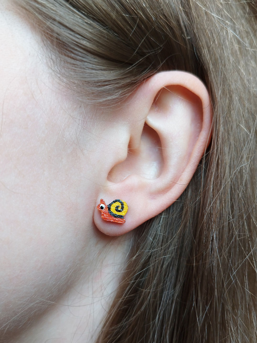 Mediniai rankų darbo auskarai ''Sraigės''