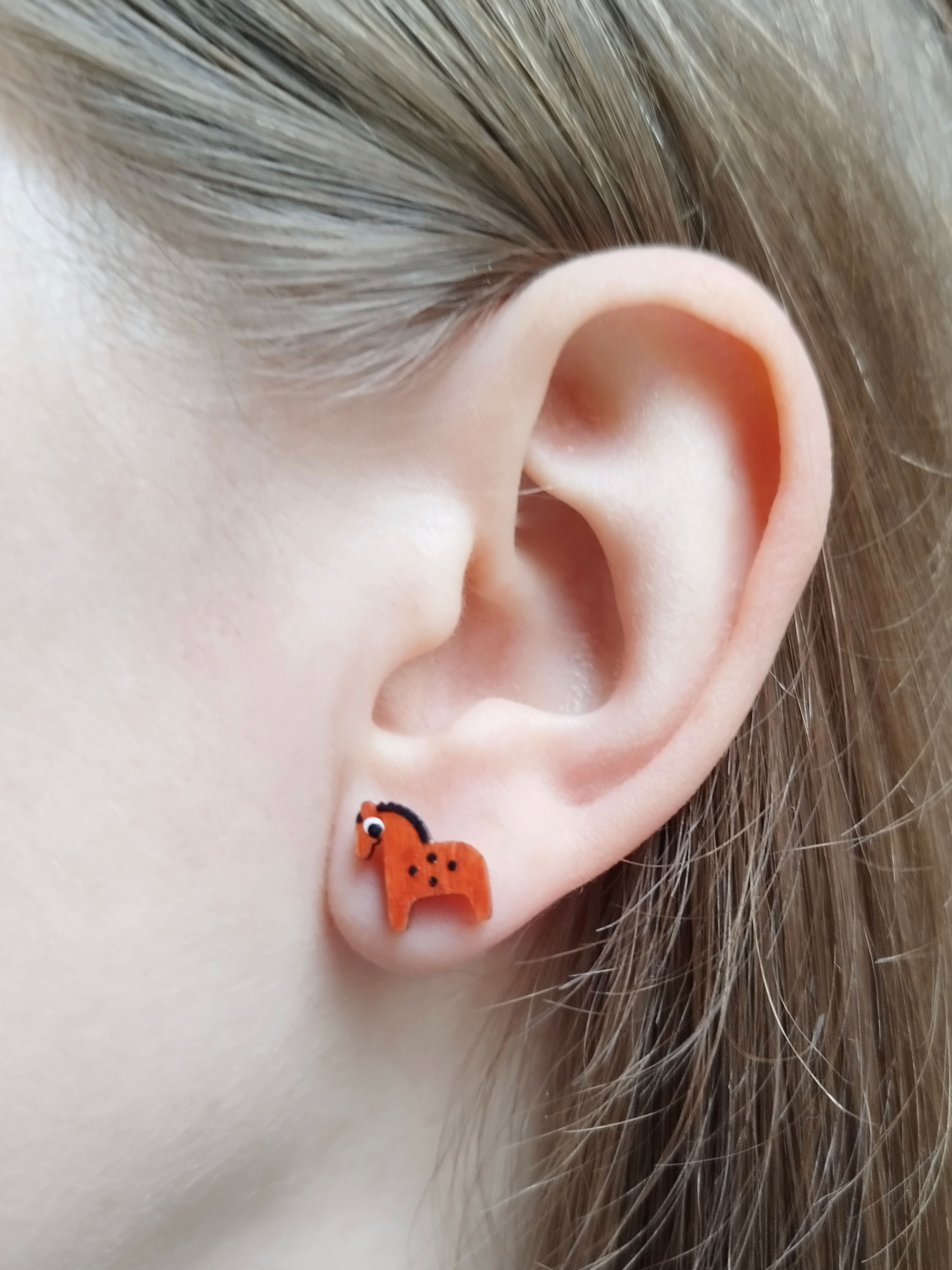 Mediniai rankų darbo auskarai ''Arkliukai''