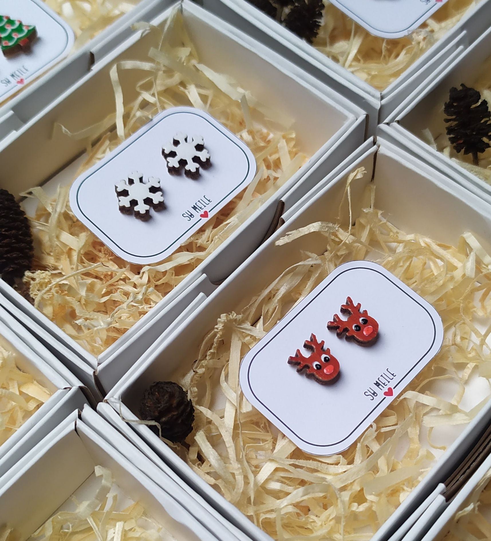 KALĖDINIAI mediniai rankų darbo auskarai (14 rūšių)