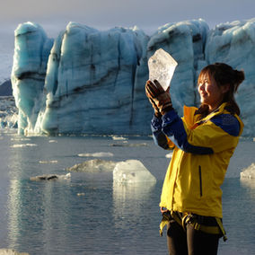 Glacier ice wall at Jökulsárlón Glacier Lagoon