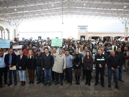 En un acto de justicia, otorga Gobernador David Monreal apoyos para adquisición de vehículos a nuevos concesionarios de taxis