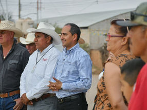 Gestiona Pepe Saldívar maquinaria para desazolvar arroyos y evitar inundaciones en la comunidad de El Bordo