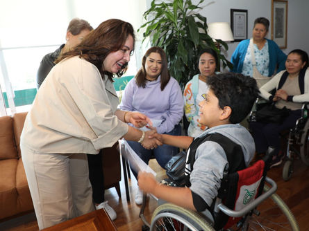 Entrega Gobierno de Zacatecas apoyos económicos y aparatos funcionales a familias zacatecanas