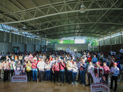 En convivencia con cientos de docentes reconoce Pepe Saldívar al magisterio guadalupense