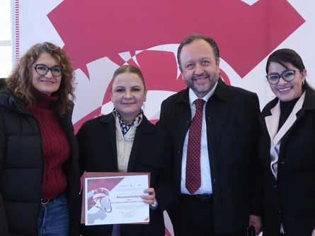 Vivimos en un entorno de desinformación que se combate con información: Julieta del Río