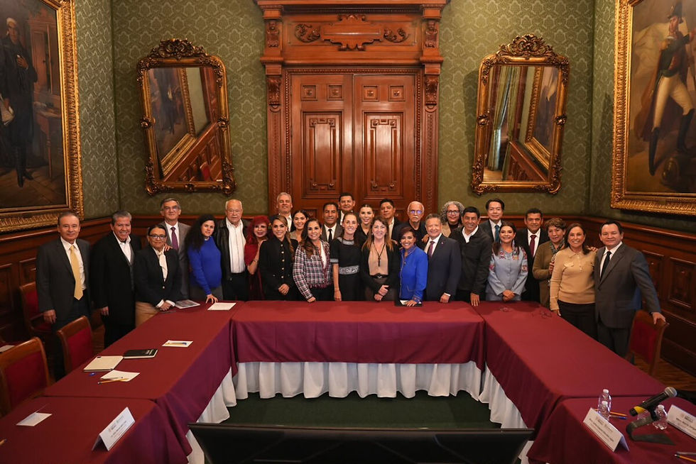 Participa Gobernador David Monreal en reuniones con la Presidenta Claudia Sheinbaum para analizar avances en programas de vivienda y salud
